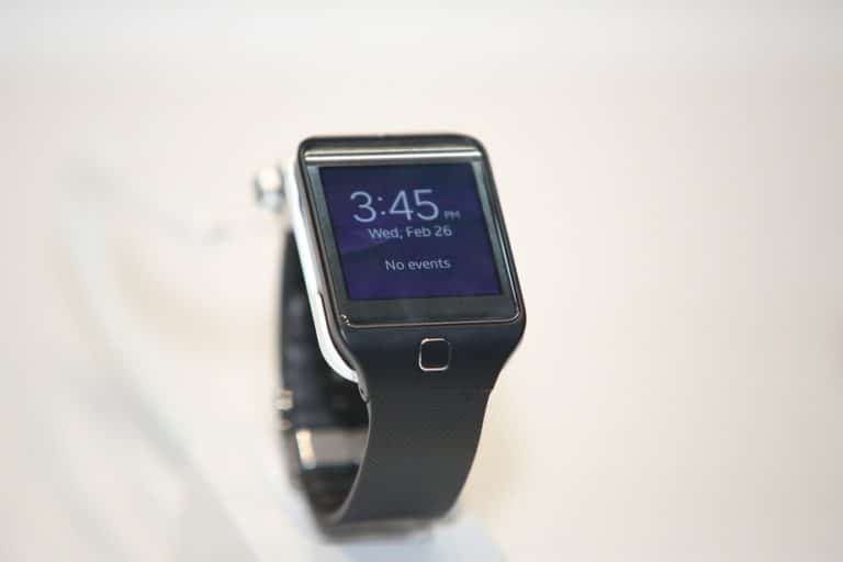 smartwatch with built in camera
