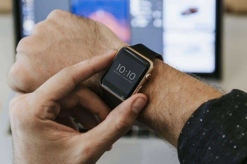 smartwatch with speakers