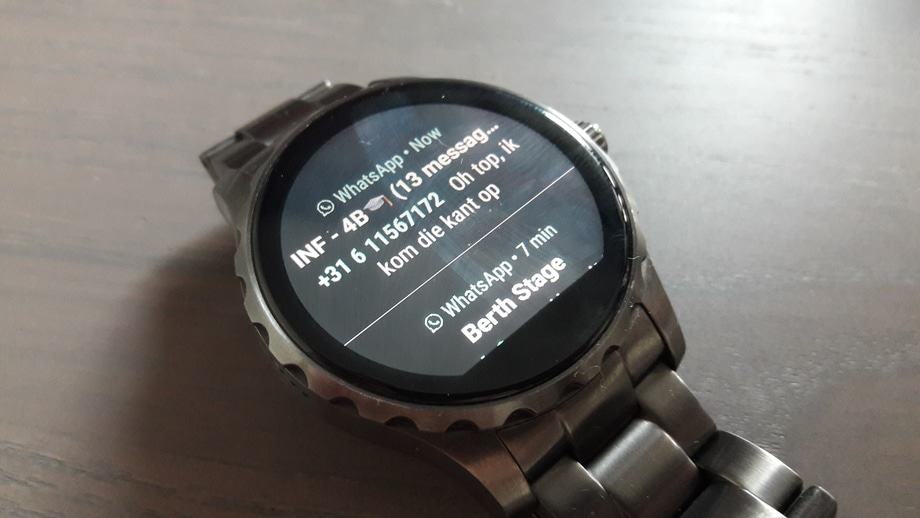 smartwatches-with-whatsapp-smartwatch